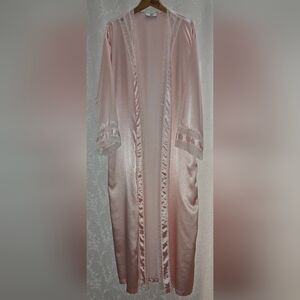 Vintage Valentino Intimo pink satin and lace Robe. ILGWU Made In USA